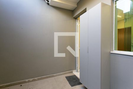 Casa à venda com 180m², 3 quartos e 1 vaga Casa à venda com 180m², 3 quartos e 1 vagaÁrea de Serviço