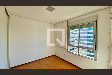 Apartamento à venda com 170m², 2 quartos e 2 vagasQuarto 2
