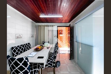 Casa à venda com 137m², 3 quartos e 2 vagasCopa