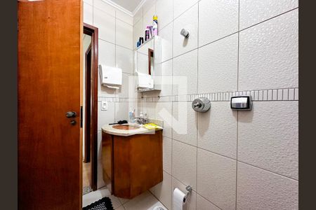 Casa à venda com 137m², 3 quartos e 2 vagasBanheiro Social