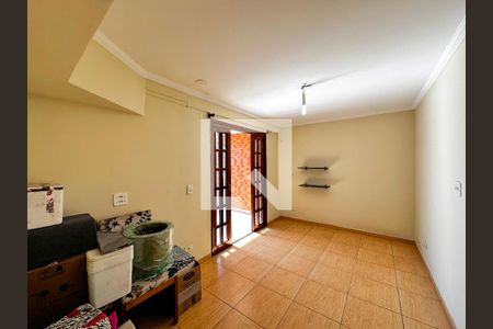 Casa à venda com 137m², 3 quartos e 2 vagasQuarto de Serviço