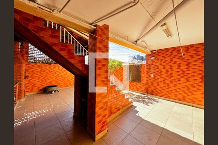 Casa à venda com 137m², 3 quartos e 2 vagasQuintal