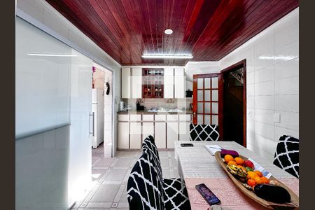 Casa à venda com 137m², 3 quartos e 2 vagasCopa