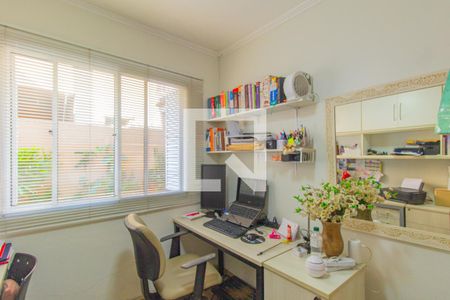 Casa de condomínio à venda com 98m², 4 quartos e 2 vagas Casa de condomínio à venda com 98m², 4 quartos e 2 vagasEscritório