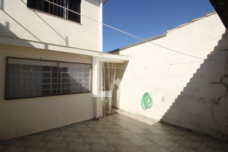 Casa à venda com 100m², 3 quartos e 2 vagasQuintal