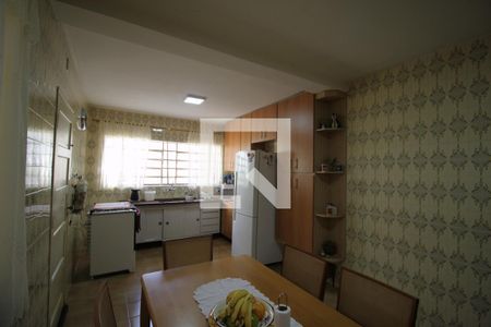 Casa à venda com 100m², 3 quartos e 2 vagasCozinha