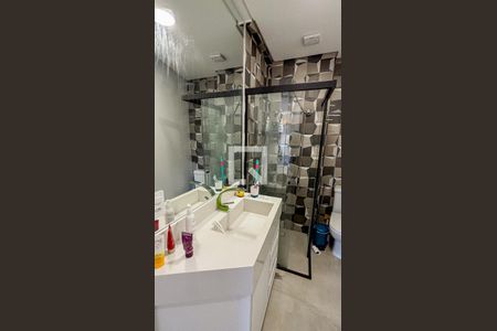 Apartamento à venda com 90m², 1 quarto e 2 vagas Apartamento à venda com 90m², 1 quarto e 2 vagasBanheiro da Suíte