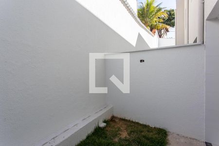 Casa à venda com 112m², 2 quartos e 1 vaga Casa à venda com 112m², 2 quartos e 1 vagaÁrea de serviço