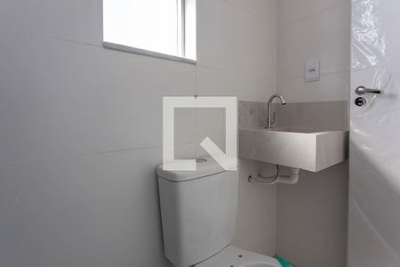 Casa à venda com 112m², 2 quartos e 1 vaga Casa à venda com 112m², 2 quartos e 1 vagaBanheiro