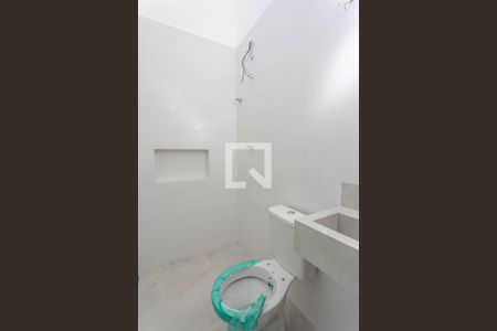 Casa à venda com 112m², 2 quartos e 1 vaga Casa à venda com 112m², 2 quartos e 1 vagaBanheiro