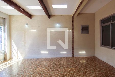 Casa à venda com 196m², 4 quartos e 2 vagas Casa à venda com 196m², 4 quartos e 2 vagasGaragem