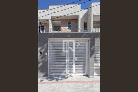 Casa à venda com 112m², 2 quartos e 1 vagaFachada