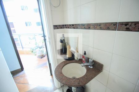 Apartamento à venda com 134m², 3 quartos e 2 vagas Apartamento à venda com 134m², 3 quartos e 2 vagasLavabo