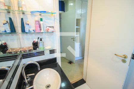 Apartamento à venda com 134m², 3 quartos e 2 vagas Apartamento à venda com 134m², 3 quartos e 2 vagasBanheiro 3