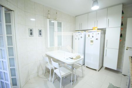 Apartamento à venda com 134m², 3 quartos e 2 vagas Apartamento à venda com 134m², 3 quartos e 2 vagasCozinha