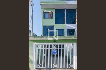 Casa à venda com 185m², 3 quartos e 3 vagas Casa à venda com 185m², 3 quartos e 3 vagasFachada