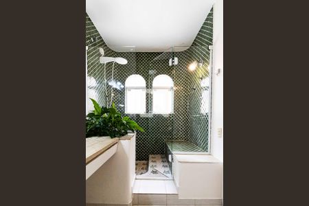 Casa para alugar com 700m², 5 quartos e 6 vagasBanheiro da Suíte 1