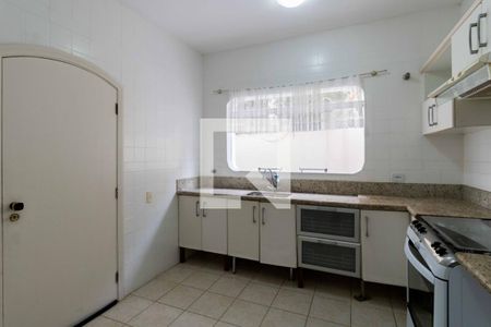 Casa para alugar com 700m², 5 quartos e 6 vagasCozinha