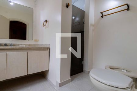 Casa para alugar com 700m², 5 quartos e 6 vagasBanheiro da Suíte 3