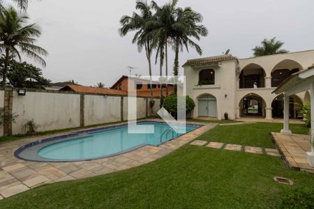Casa para alugar com 700m², 5 quartos e 6 vagasPiscina
