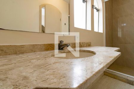 Casa para alugar com 700m², 5 quartos e 6 vagasBanheiro da Suíte 2