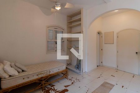 Casa para alugar com 700m², 5 quartos e 6 vagasQuarto de Serviço