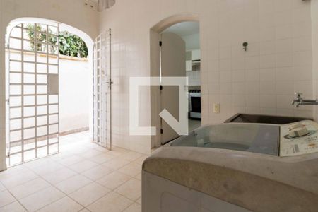 Casa para alugar com 700m², 5 quartos e 6 vagasÁrea de Serviço