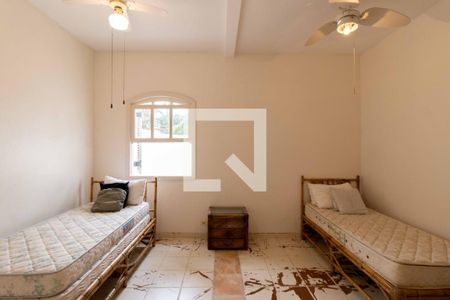 Casa para alugar com 700m², 5 quartos e 6 vagasQuarto de Serviço