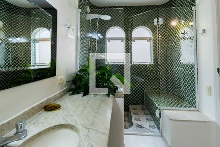 Casa para alugar com 700m², 5 quartos e 6 vagasBanheiro da Suíte 1