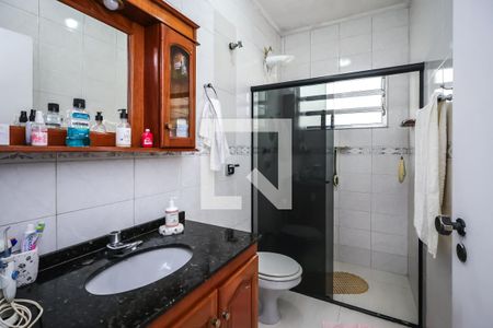 Casa à venda com 225m², 5 quartos e 2 vagas Casa à venda com 225m², 5 quartos e 2 vagasBanheiro Suíte 3