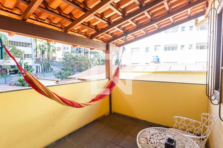 Casa à venda com 500m², 8 quartos e 4 vagas Casa à venda com 500m², 8 quartos e 4 vagasVaranda do Quarto 5 no 2° Andar