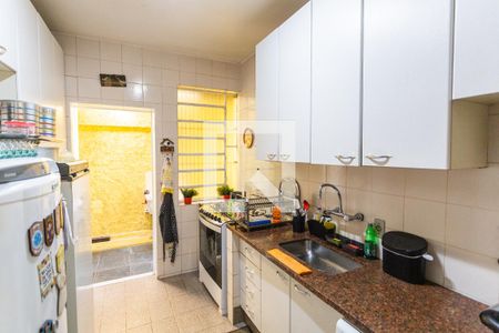 Casa à venda com 500m², 8 quartos e 4 vagas Casa à venda com 500m², 8 quartos e 4 vagasCozinha