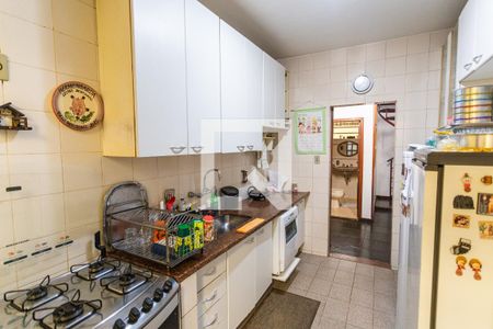 Casa à venda com 500m², 8 quartos e 4 vagas Casa à venda com 500m², 8 quartos e 4 vagasCozinha