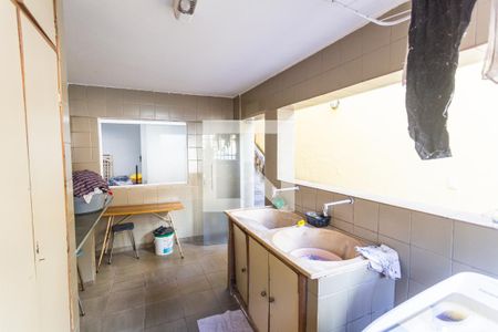 Casa à venda com 500m², 8 quartos e 4 vagas Casa à venda com 500m², 8 quartos e 4 vagasÁrea de Serviço