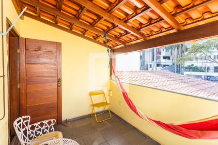 Casa à venda com 500m², 8 quartos e 4 vagas Casa à venda com 500m², 8 quartos e 4 vagasVaranda do Quarto 5 no 2° Andar