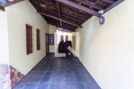 Casa à venda com 500m², 8 quartos e 4 vagas Casa à venda com 500m², 8 quartos e 4 vagasJardim/Garagem