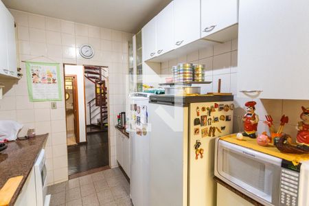 Casa à venda com 500m², 8 quartos e 4 vagas Casa à venda com 500m², 8 quartos e 4 vagasCozinha