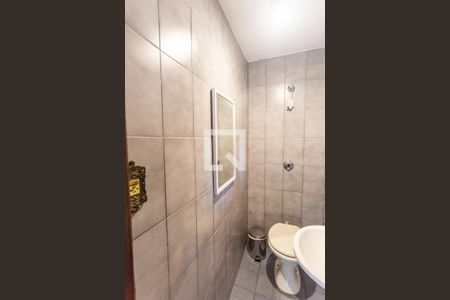 Casa à venda com 500m², 8 quartos e 4 vagas Casa à venda com 500m², 8 quartos e 4 vagasLavabo da Área da Churrasqueira