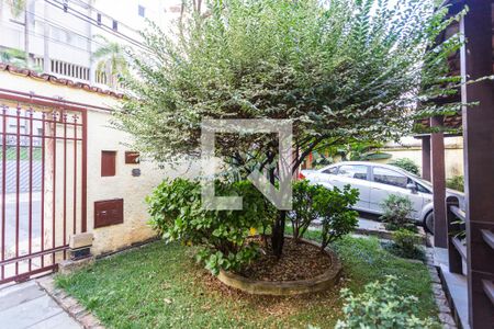 Casa à venda com 500m², 8 quartos e 4 vagas Casa à venda com 500m², 8 quartos e 4 vagasJardim/Garagem