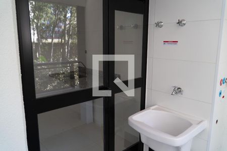 Apartamento à venda com 45m², 2 quartos e 1 vaga Apartamento à venda com 45m², 2 quartos e 1 vagaSacada e Lavanderia