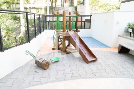 Apartamento à venda com 45m², 2 quartos e 1 vaga Apartamento à venda com 45m², 2 quartos e 1 vagaÁrea comum - Playground