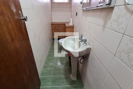 Casa à venda com 186m², 3 quartos e 2 vagasLavabo