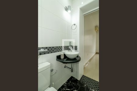 Banheiro da Suíte de apartamento para alugar com 3 quartos, 194m² em Auxiliadora, Porto Alegre