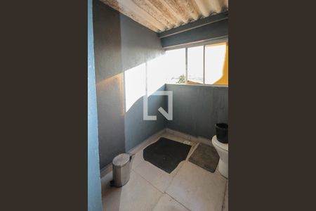 Casa à venda com 70m², 2 quartos e 1 vaga Casa à venda com 70m², 2 quartos e 1 vagaBanheiro do Salão