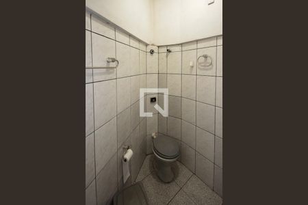 Casa à venda com 70m², 2 quartos e 1 vaga Casa à venda com 70m², 2 quartos e 1 vagaBanheiro