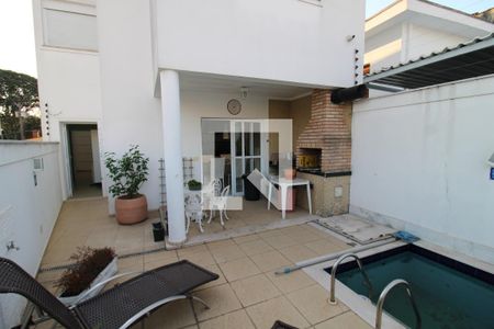 Casa à venda com 250m², 4 quartos e 4 vagasÁrea Comum