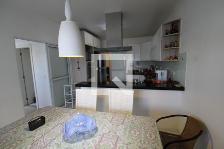 Casa à venda com 250m², 4 quartos e 4 vagasCozinha