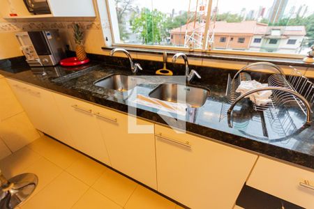 Casa à venda com 172m², 3 quartos e 2 vagas Casa à venda com 172m², 3 quartos e 2 vagasCozinha