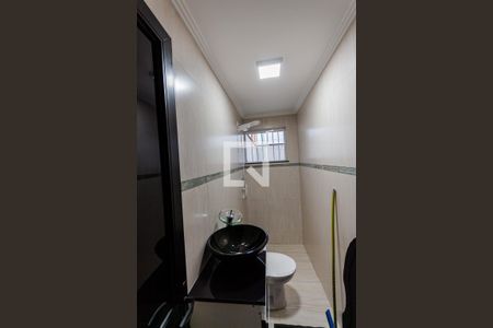 Casa à venda com 172m², 3 quartos e 2 vagas Casa à venda com 172m², 3 quartos e 2 vagasBanheiro de Serviço