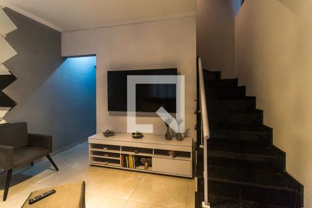 Sala de casa de condomínio para alugar com 2 quartos, 82m² em Jardim Layr, Mogi das Cruzes